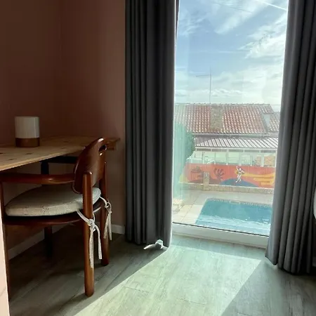 Destination Hostel *